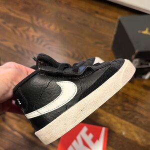 Nike Blazer Mid toddler Black and White Sneakers